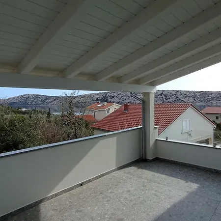 Puntica 2+1 Person Rab Apartment *
