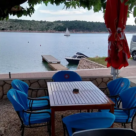 Puntica 2+1 Person Rab Apartment *