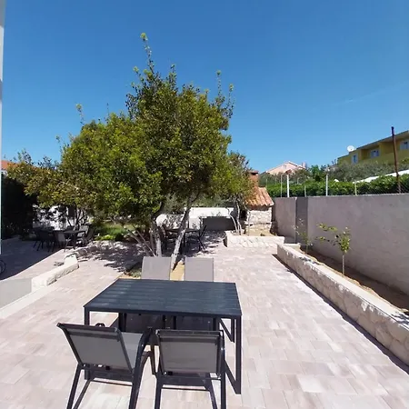 Apartment Puntica 2+1 Person Rab *