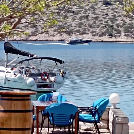 Puntica 2+1 Person Rab *