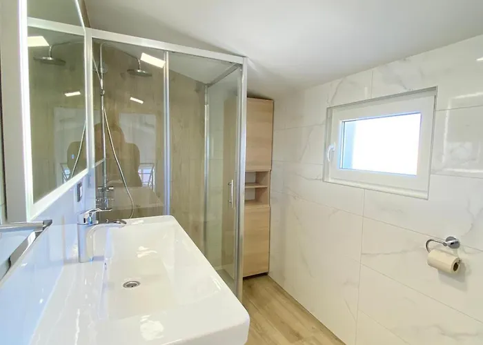 Puntica 2+1 Person Rab *